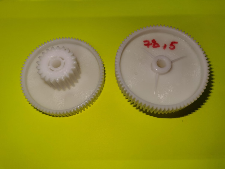 Шестерёнка для мясорубки ELENBERG средняя 78.5x34мм F52C