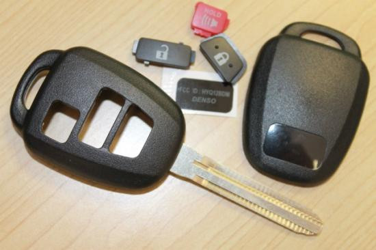 Заготовка для ключа TOY43P__TY37R 3 кн. (2+паника черный левый)