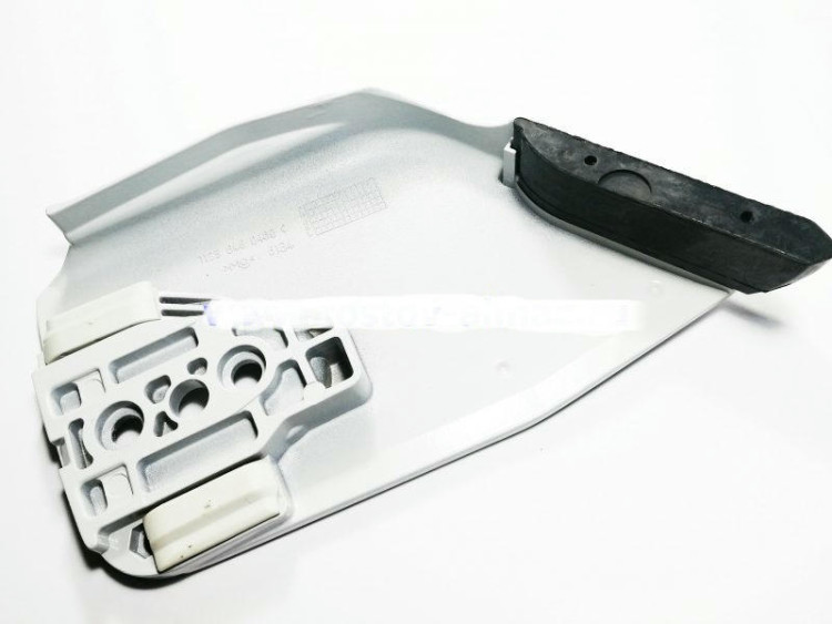 Крышка ведушей звездочки ST-240/260