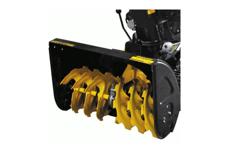 Снегоуборщик бензиновый CHAMPION STT1170E