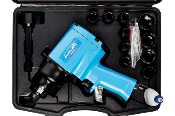 Гайковерт удар. пнев, 720Нм, квадрат 1/2", max-М27, расход 227л/мин, 2,9кг, кейс+акс