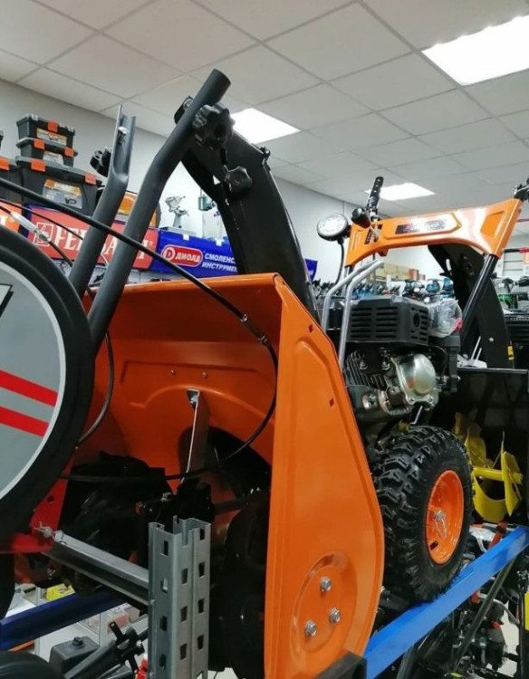 Снегоуборщик бензиновый Forward FST-70Е