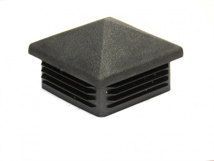 Заглушка для труб 80х80 внутр. домик