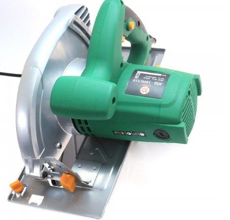 Пила дисковая Калибр ЭПД-1800/210