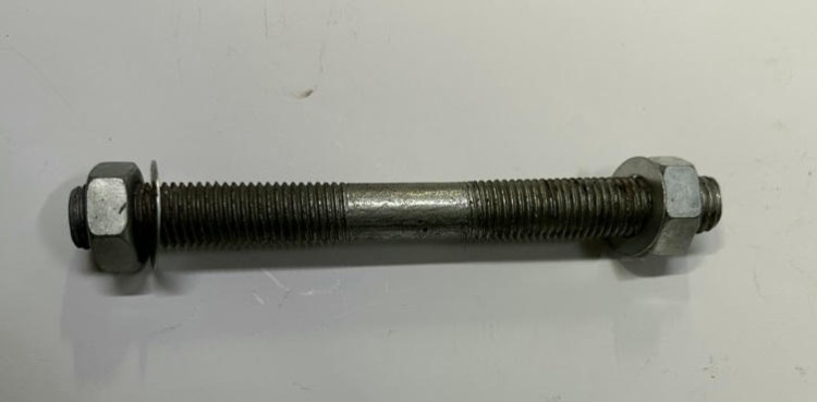 Ось для тачки 20x200мм (гайка)