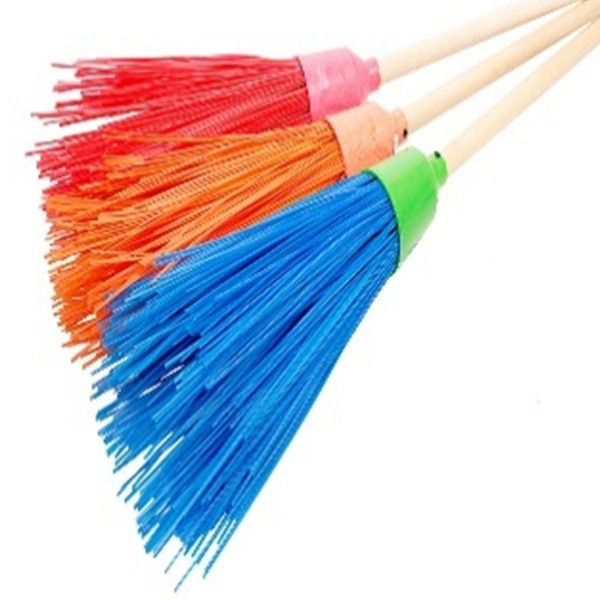 Метла полипропиленовая 5 колец на березовом черенке