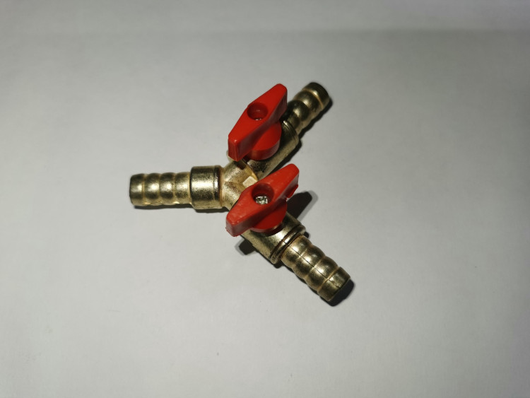 Штуцер клапан 2-х канальный ёрш/ёрш 9мм (работа от редуктора)