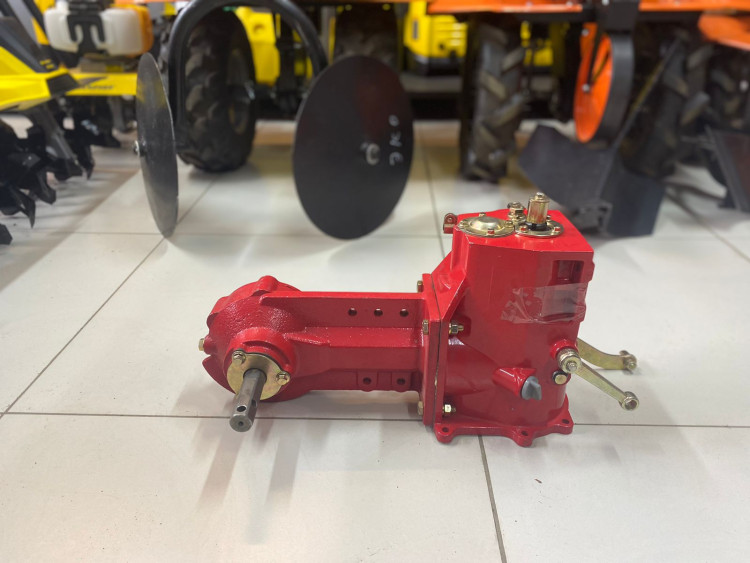 Редуктор чугунный МБ7,(7л.с. S24)шестерёнчато-конический,3 вперед/1 назад (ТИП1)