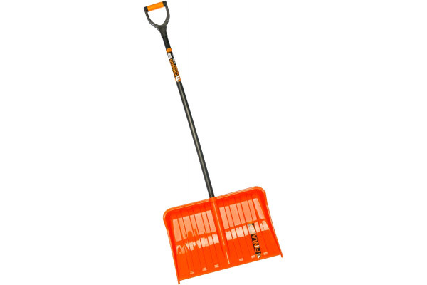 Лопата снеговая 540х360мм, пластик , деревянная ручка, Finland ORANGE