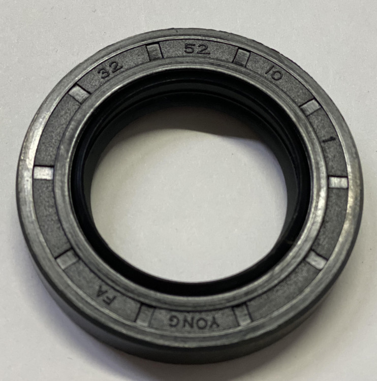 Сальник 32х52х10