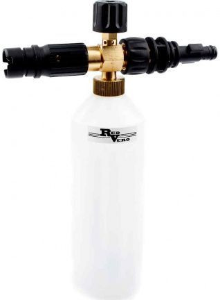 Пеногенератор на пистолет с бачком для моющего средства.