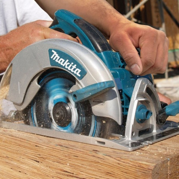 Дисковая пила MAKITA 5008MG