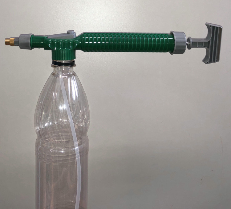 Насадка-насос на бутылку HY14