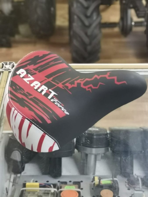 Седло велосипедное большое детское с пружинами, AZ-02 красное