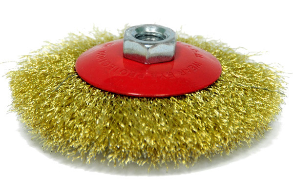 Щетка тарельчатая (115 мм; М14; латунированная волнистая 0.35 мм) для УШМ Elitech 1820.075200