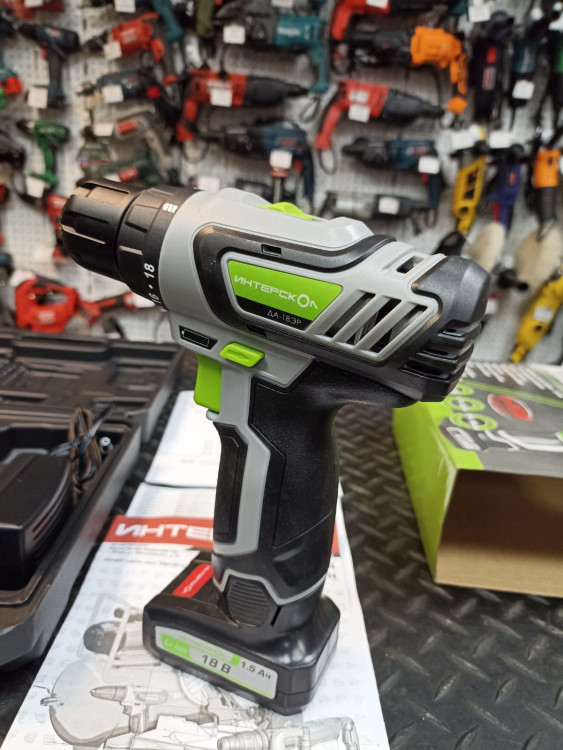 Аккумуляторная дрель-шуруповерт Интерскол ДА-18ЭР Li-ion Дм