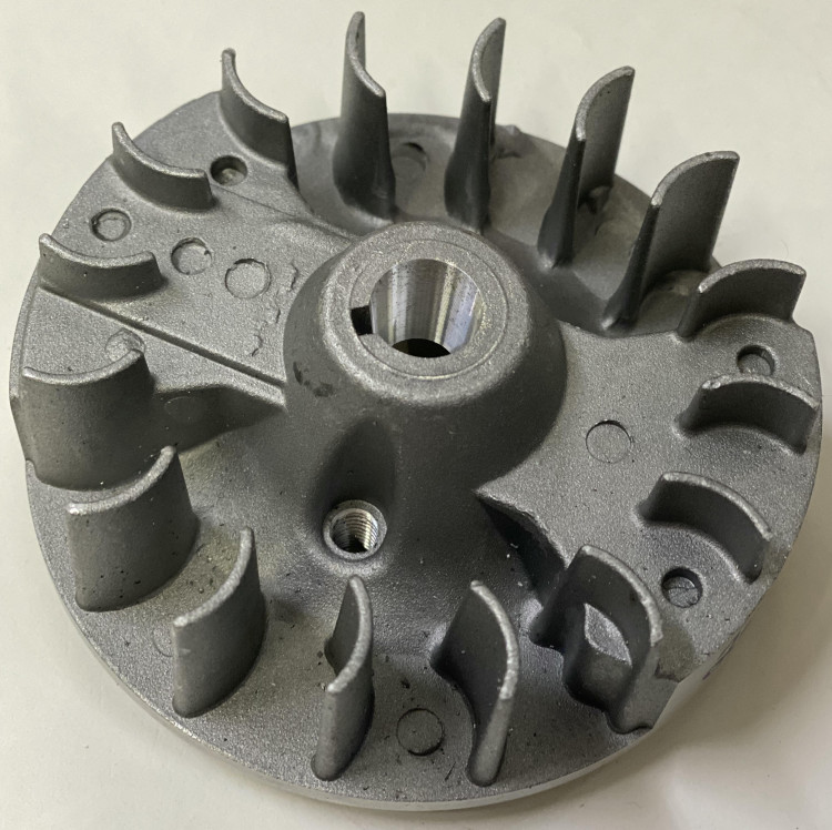 Маховик бензокос производство Китай 26см 22012