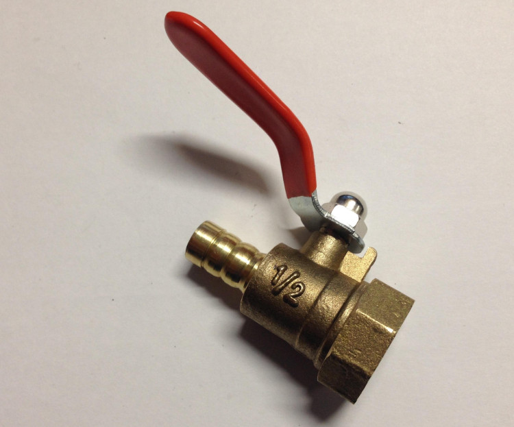 Вентиль с внутренней резьбой 1/2 х d-9мм правая резьба