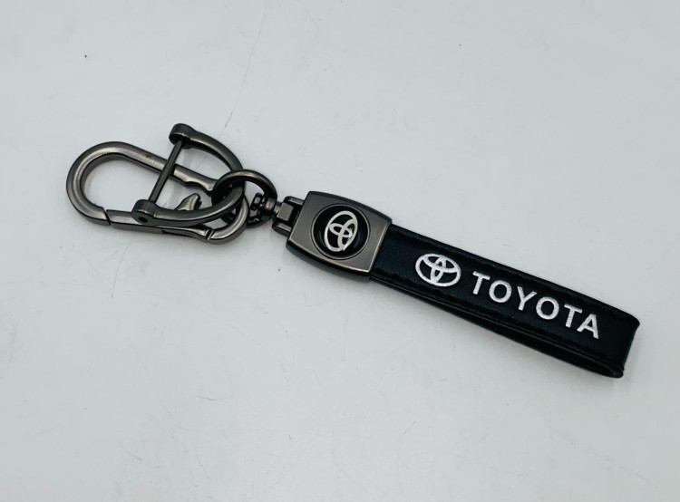 Брелок на ключи "TOYOTA" (ремешок)