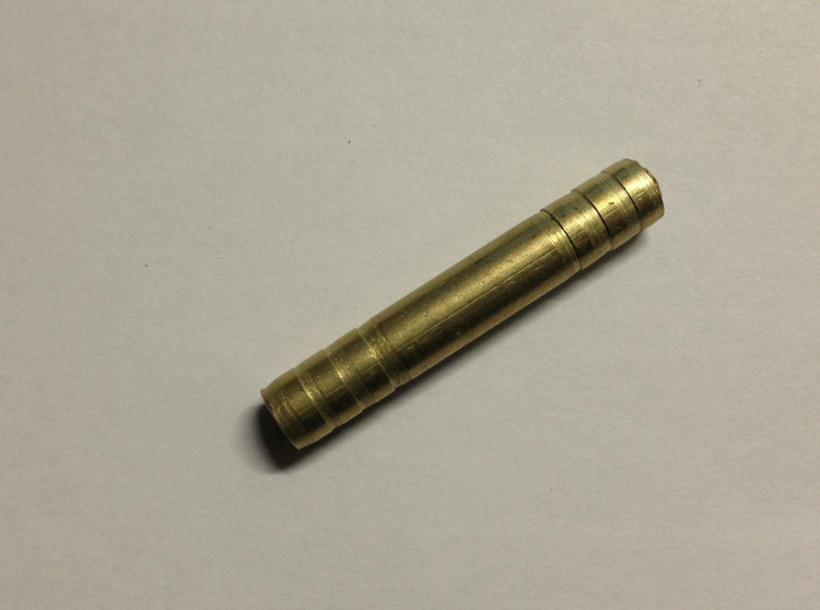 Штуцер для шланга 2-х сторон ёрш/ёрш 9мм