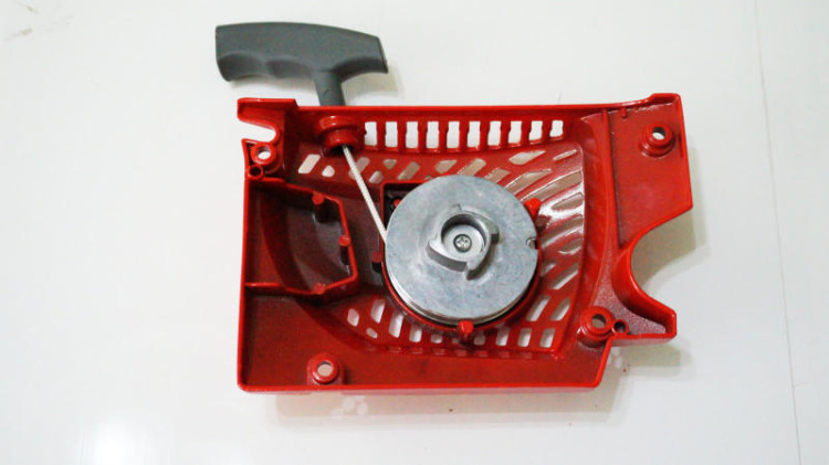 Ручной стартер в сборе Кит. Бензопил (с 4-мя зацепами на шкив, Алюм. корпус, Алюм. шкив) 010027(b2)