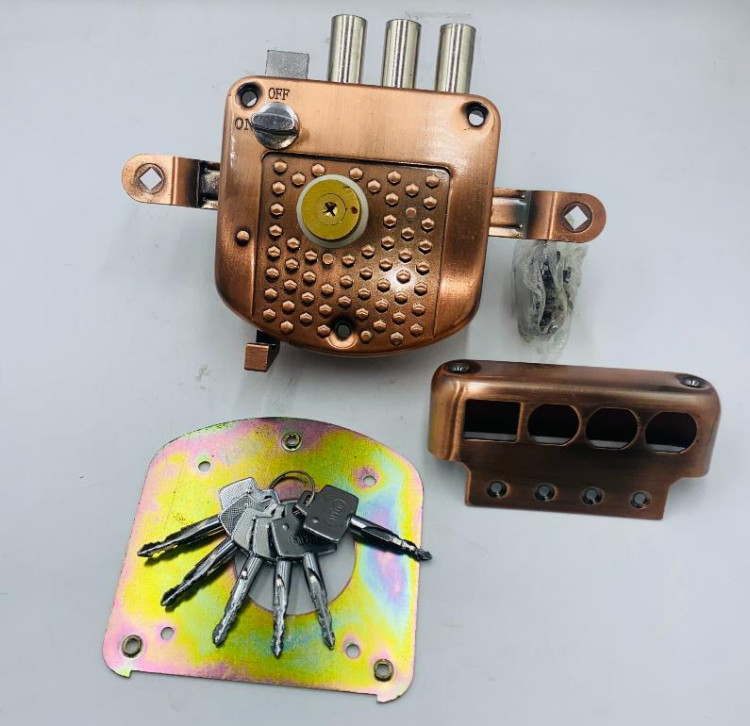 ЗН SM300-3P с защелкой (Китай)