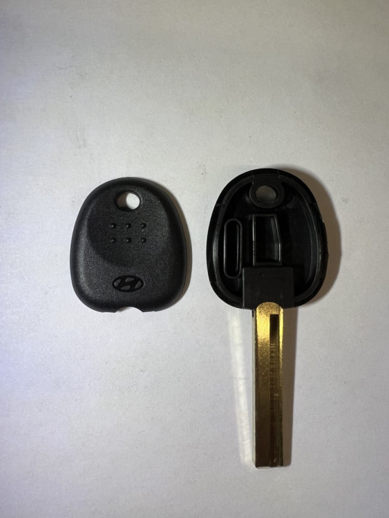 Заготовка ключа HYUNDAI (HY19P) под чип (паз сбоку)