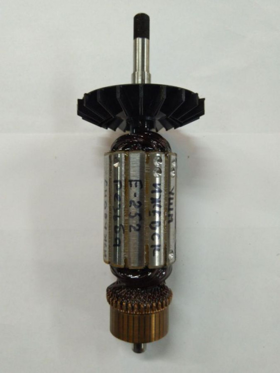 Якорь УШМ Ижевск Е-252 новый 1.8квт (С-П) 1405