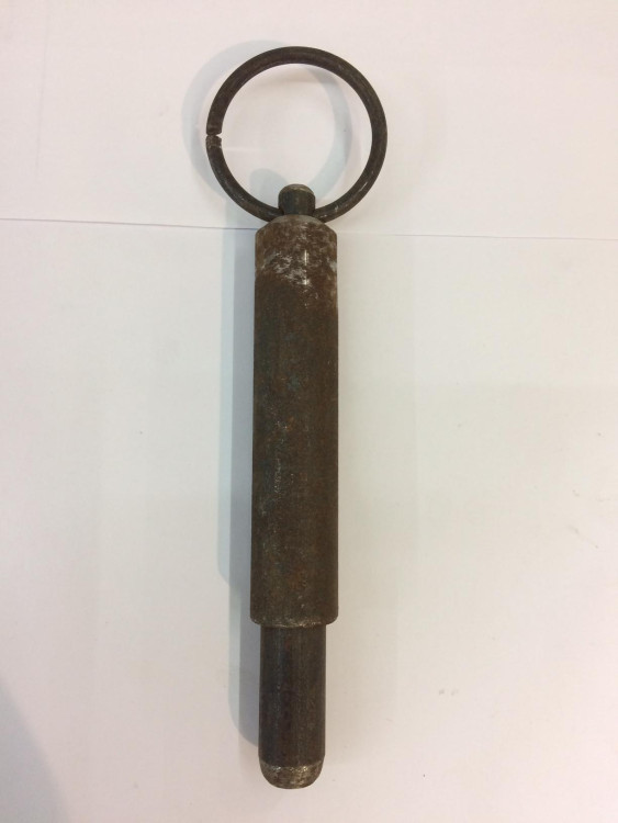 Задвижка подпружиненная 150-26 мм круглый