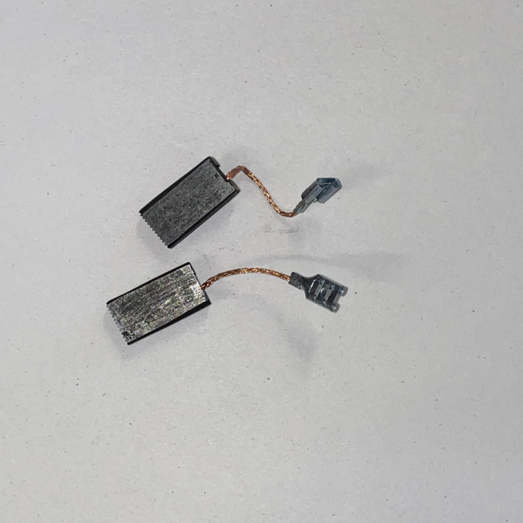 Щётка N-699 HITACHI 7х13х23 Поводок, клемма-мама