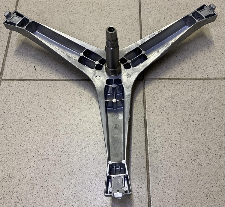 Крестовина SAMSUNG DC97-15184A, вал 125мм Ø29мм, втулка Ø30мм, SPD004SA