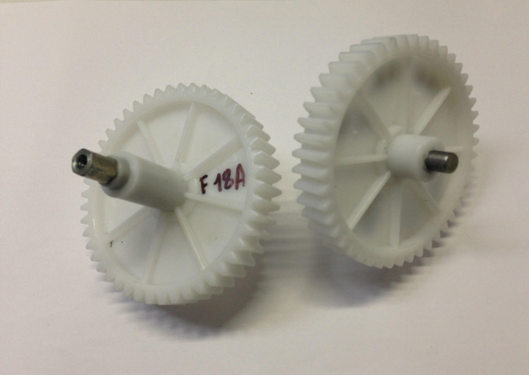 Шестерёнка для мясорубки SENTEK CT-1602 Ø82мм F18A