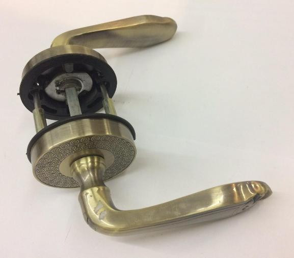 Ручка на китайскую дверь ZH-9228 R (без накладок)