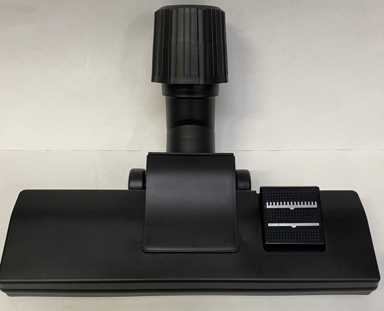 Щётка ковровая универсальная с колёсами средняя XC2 HOZ