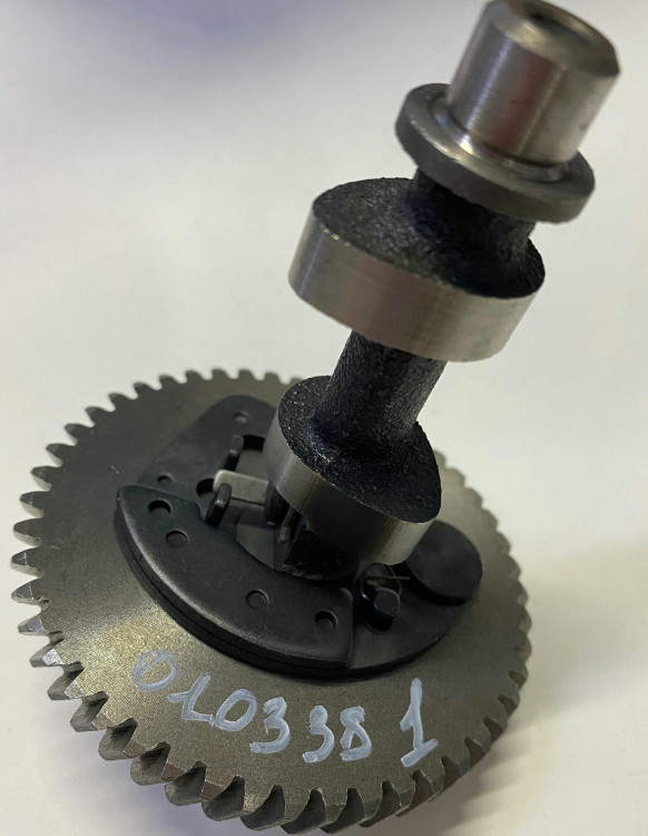 Шестерня привода ГРМ с валом для бензиновых двигателей 010338(1)