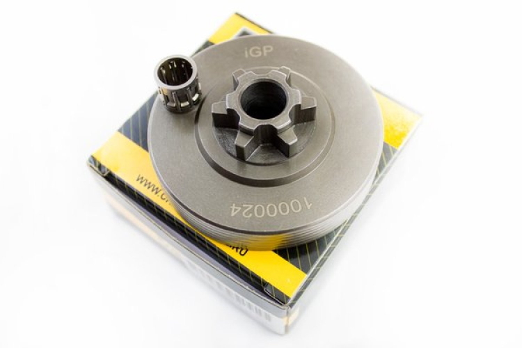 Звёздочка ведущая 3/8"-6Т (Китайские пилы 37-42сс,Ch137/142/237/241, P340-360S) монолит + подшипник