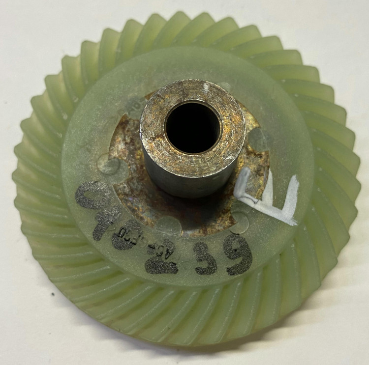 Шестерня для эл.пилы Хоумлайт,Альпина d-10/D-80.5-39z 010239(E)