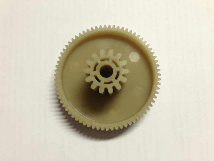 Шестерёнка для мясорубки Дива средняя Ø74 x27мм новая HOZ