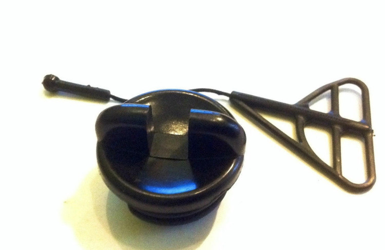 Крышка маслобака Для Кит. Бензопил 38-52см (010127(С)