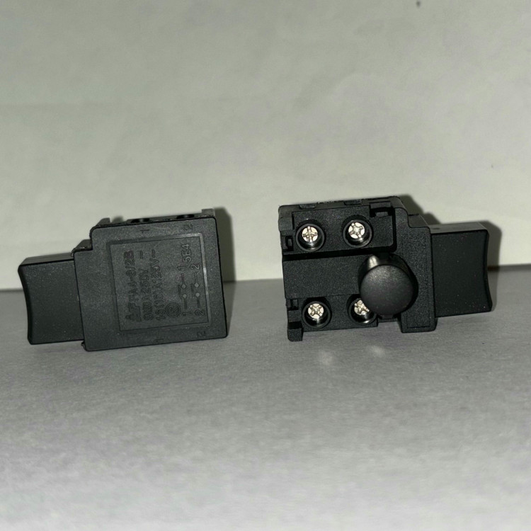 Выключатель №115A BK 8A с фиксацией в нажатом положении HOZ