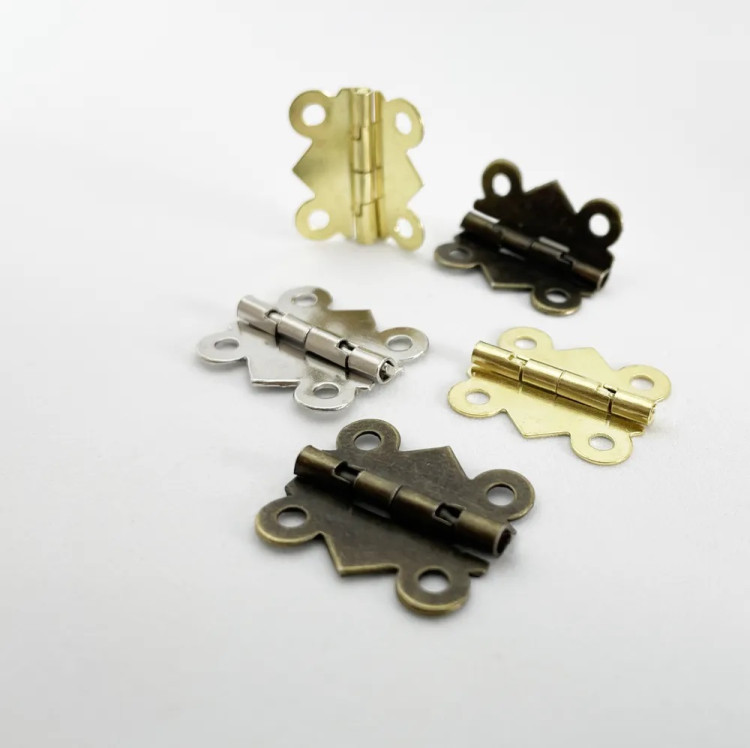 Петля для шкатулок 20х25 СР (хром)