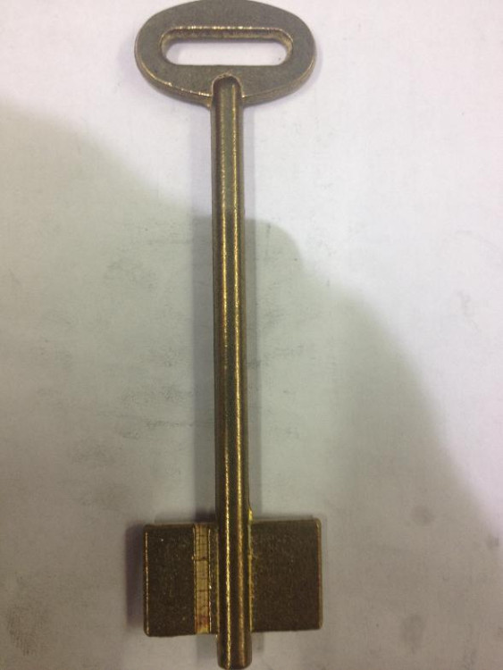 заготовка ключа ДВ-3 правый